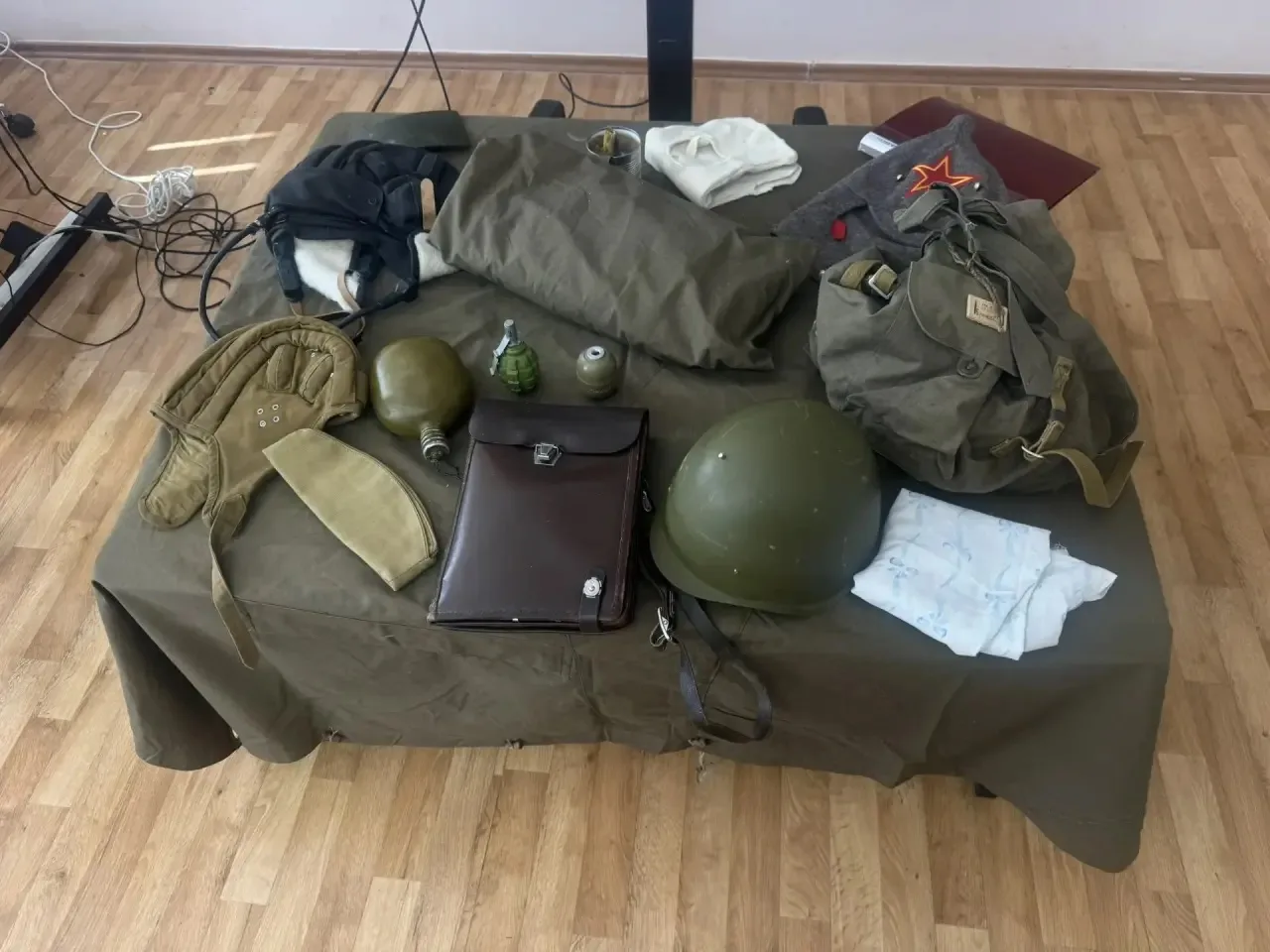 ✋ «Руками трогать можно!»

🏕️ В гостях у ребят летнего лагеря побывал школьный музей, а точнее — ин
