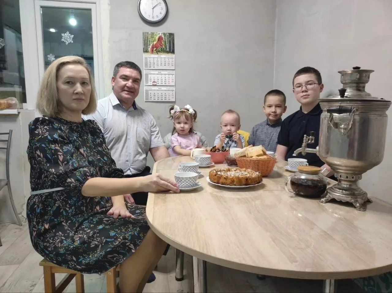 🌙 МНОГОДЕТНОЕ СЧАСТЬЕ ПО-ЧИШМИНСКИ: ИСТОРИЯ СЕМЬИ ВАЛИУЛЛИНЫХ 👨‍👩‍👧‍👦✨ К Международному дню наш пост