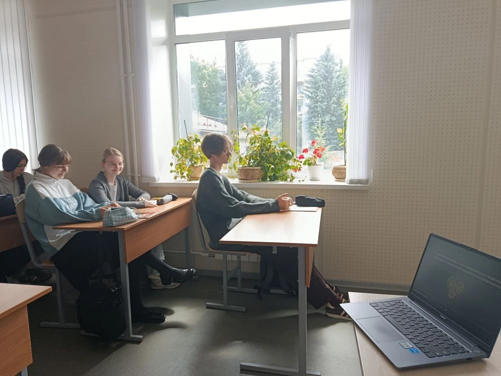 🖍Студенты Брянского областного колледжа искусств посмотрели видеоролик, направленный н...
