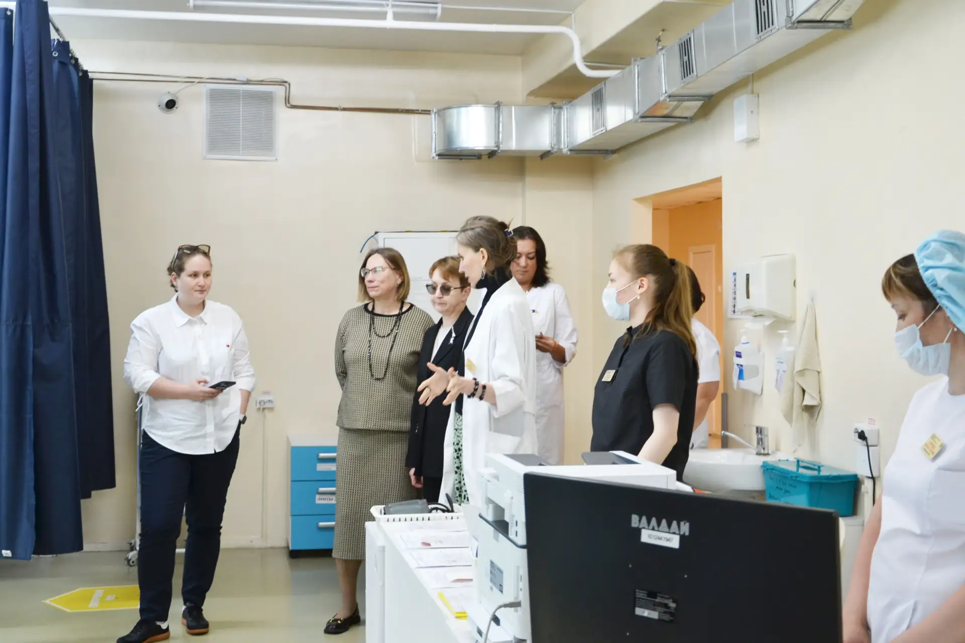 🏥 Городскую клиническую больницу №1 с рабочим визитом посетили кураторы Национального ...