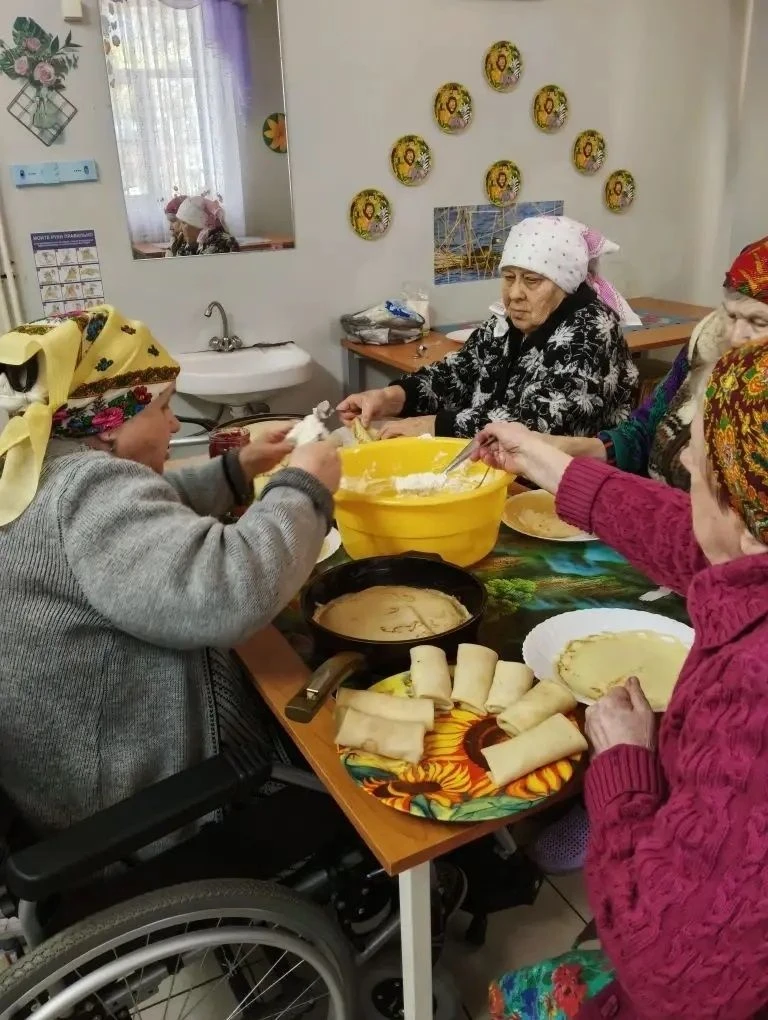 🥞Блинный Мастер-Класс в Холмовском Доме-Интернате!   🤩В столовой Холмовского дома-интерната для прес