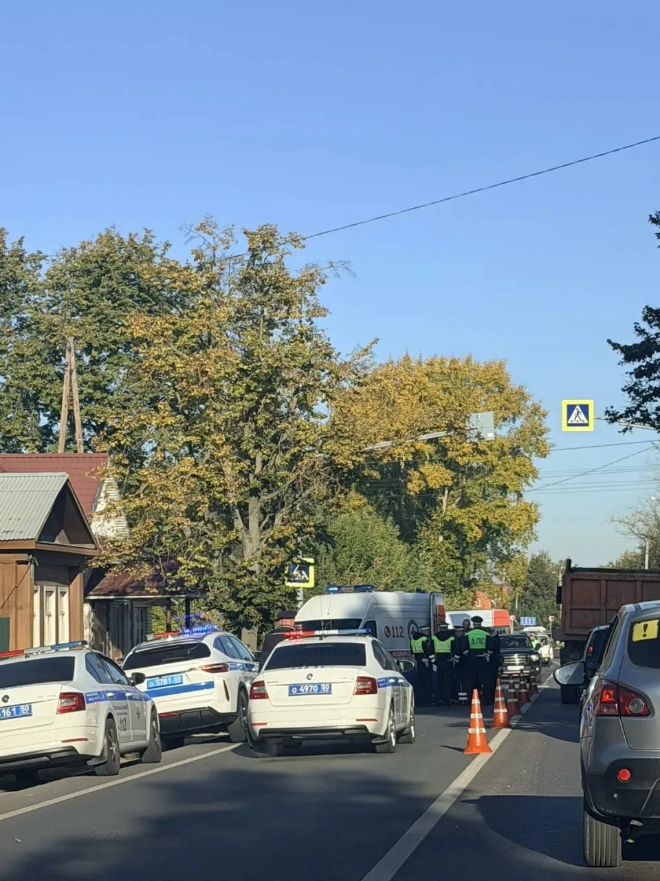 Бронницы. Старая рязанка. В Совхозе у Эль Гаучо сбили пешехода, полоса в город перекрыта