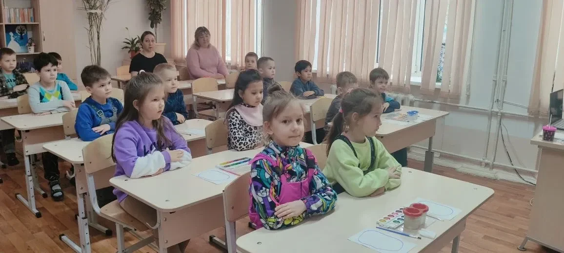 Сегодня в нашей школе было особенно шумно и весело! 🎉 К нам в гости пришли самые главные герои следу