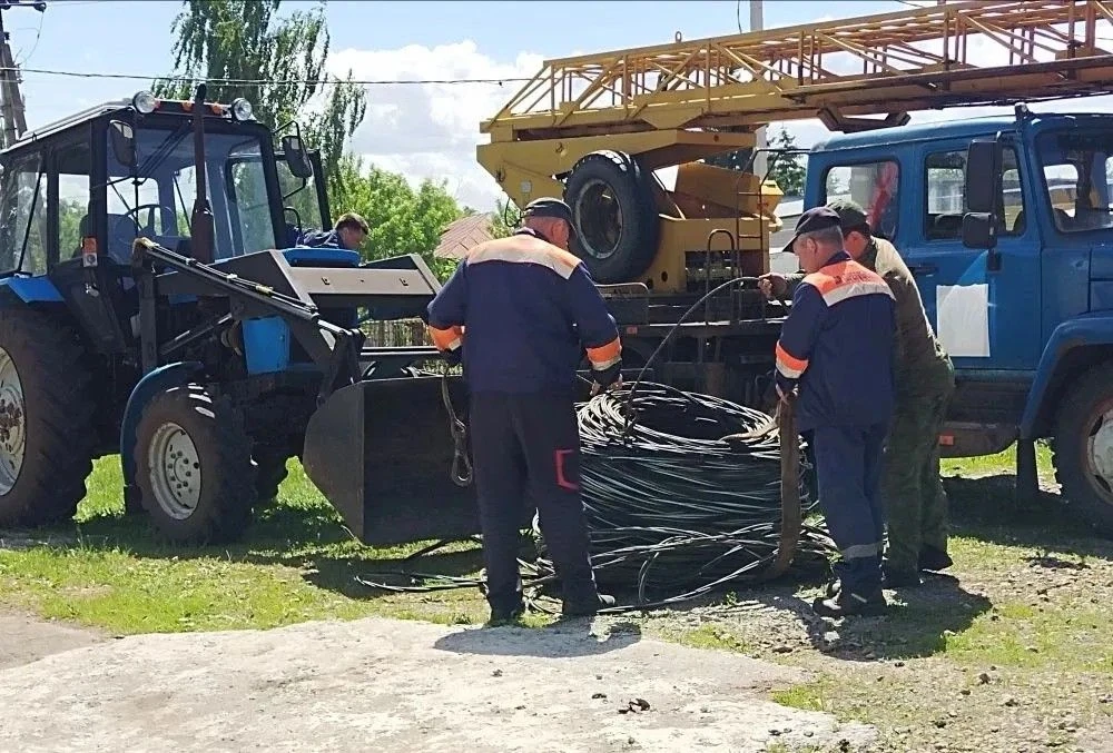 Еще один гуманитарный груз передали нашим защитникам на СВО троснянские волонтеры. На э...
