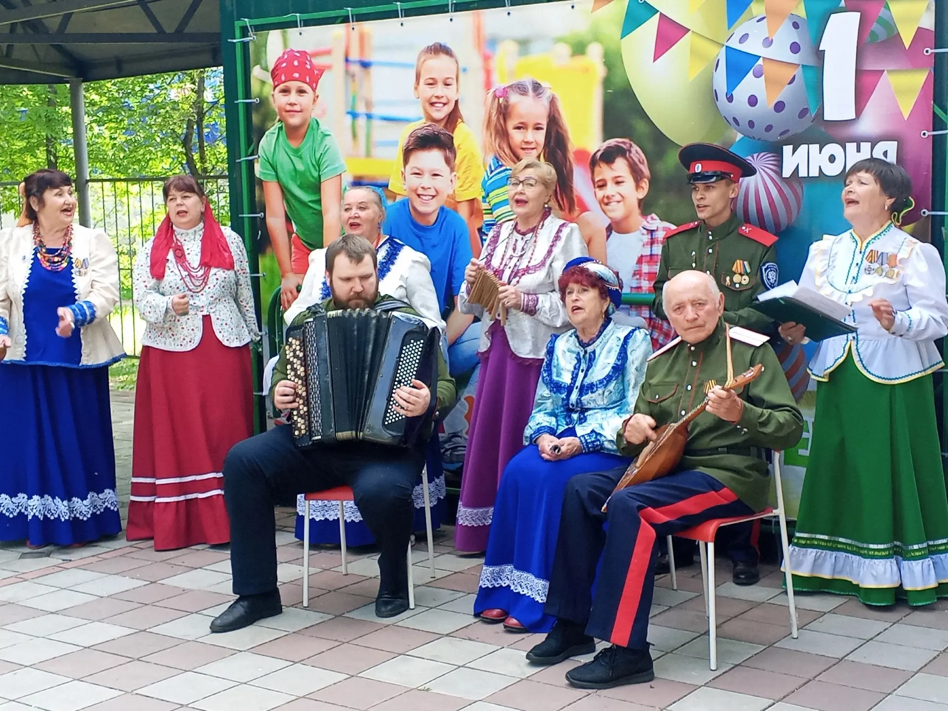 ХОРОВЫЕ ПОСИДЕЛКИ С КОЛЛЕКТИВАМИ ГЦК «ПОБЕДА» СТАРТОВАЛИ! 🎉

🎶 11 июня Народный ансамбль казачьей 