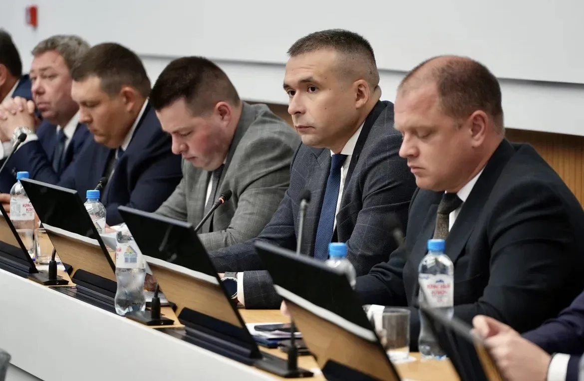 Итоги работы Фонда развития промышленности Башкортостана обсудили на оперативном совещании Правитель