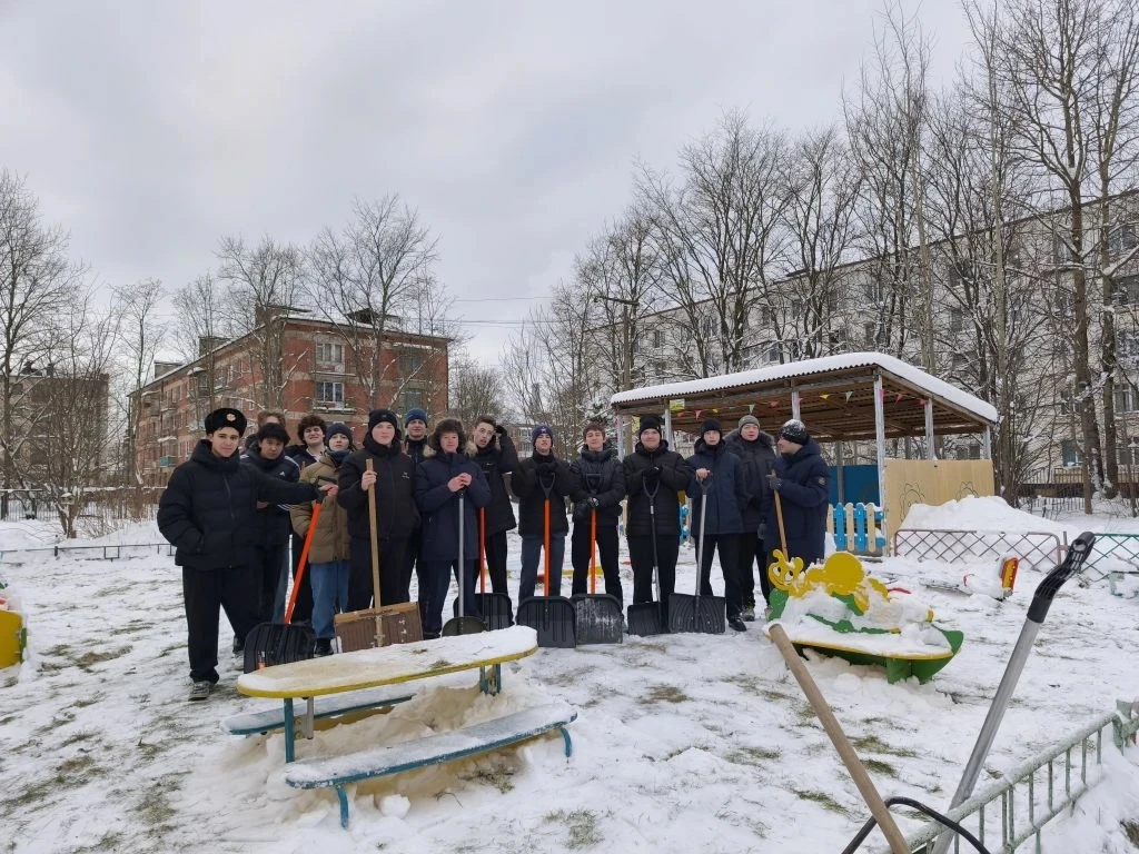 Сегодня "Снежный десант" высадился на территории дошкольного отделения Никольского Цент...