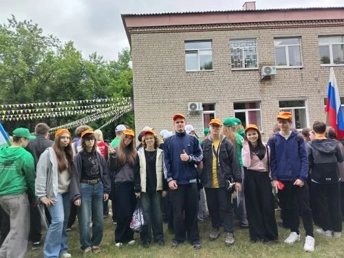 11 июня, в преддверии Дня России в нашем городе был дан официальный старт Молодежной трудовой вахте 