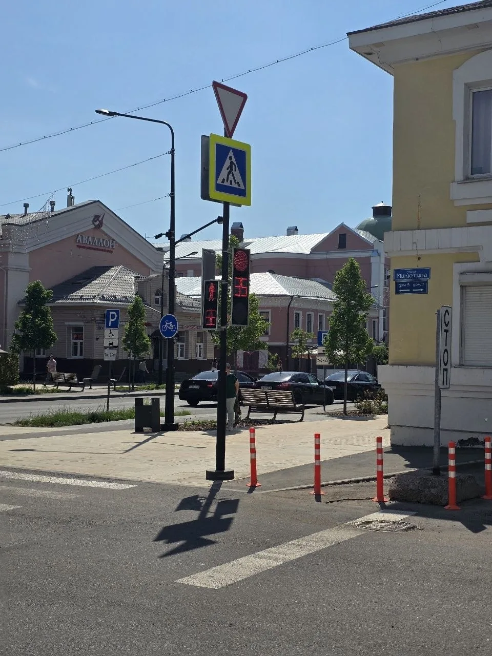 Почему на перекрестке Советского проспекта и улицы Милютина в Череповце поставили свето...
