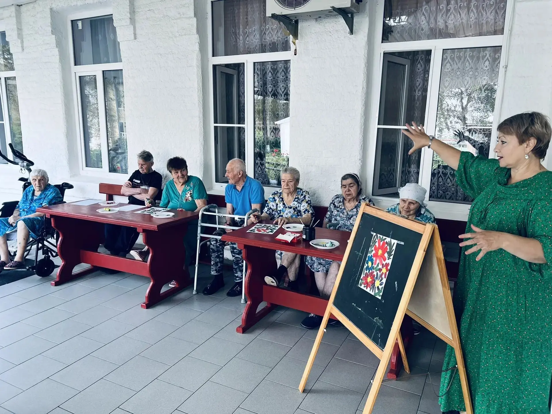 Дружба — это то, что делает нашу жизнь ярче. В честь Международного дня друзей в социально-реабилита