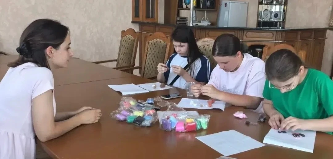 🎉 Творческий вызов «Пластилиновое настроение» в клубе «Рафинад» - прошёл на ура! 🎉 Ребята так крут