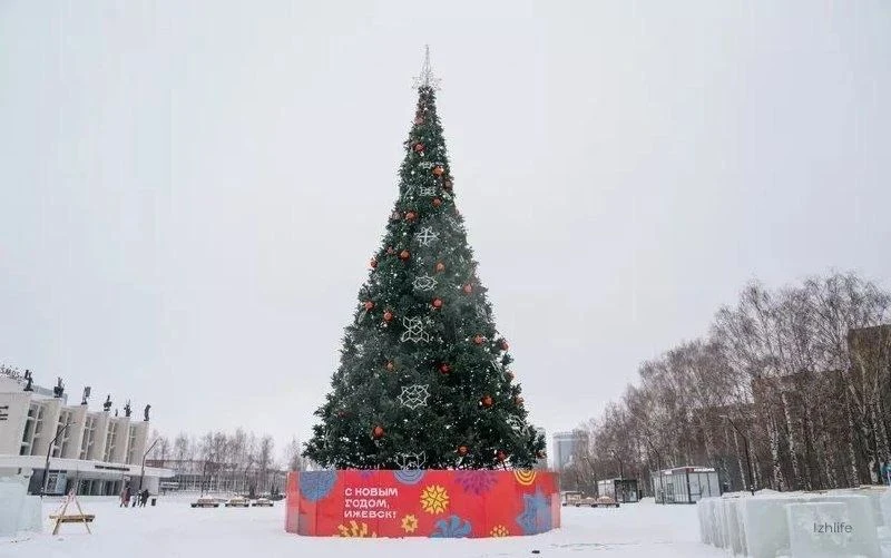 🎄 Новая ёлка для Ижевска: 19,5 млн рублей — за что? 🎄