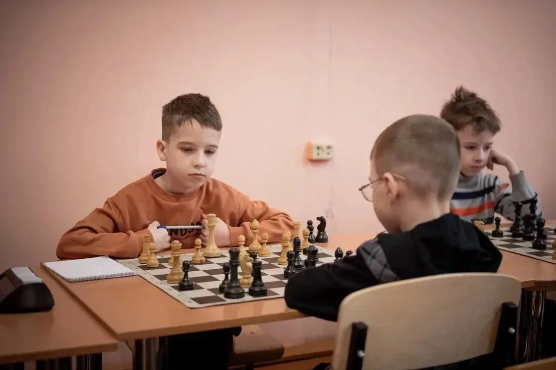 🔵Новости от юных шахматистов! В выходные состоялось командное первенство по шахматам «Дебют» среди к