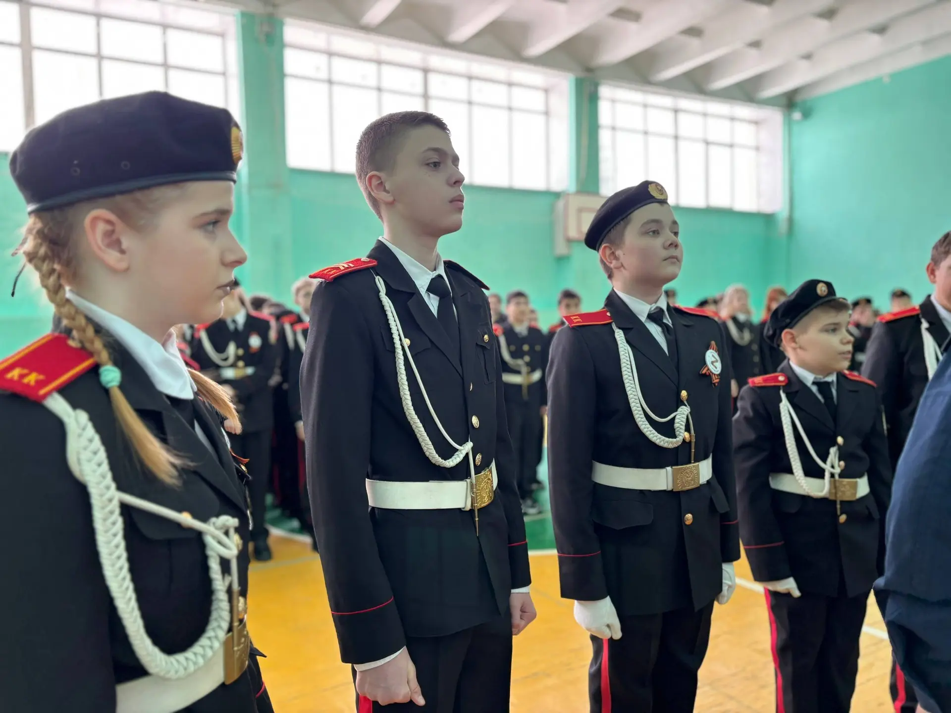 Смотр строя и песни: дисциплина, слаженность, гордость! На прошлой неделе состоялся традиционный смо