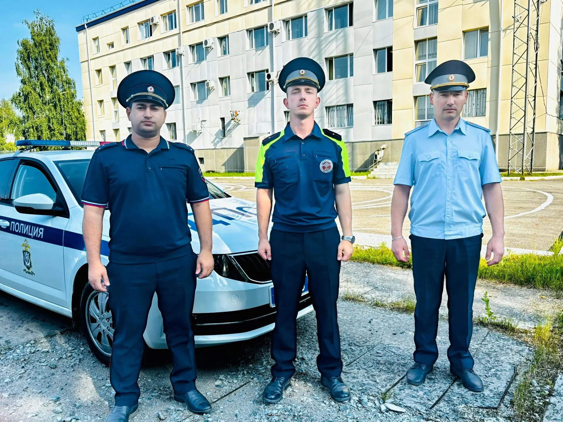 🤝Автоледи поблагодарила сотрудников Госавтоинспекции ОМВД России по г. Югорску за спас...