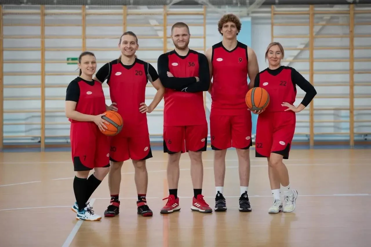 В Мегионе прошли соревнования по баскетболу 3×3 в рамках IX Спартакиады трудовых коллек...