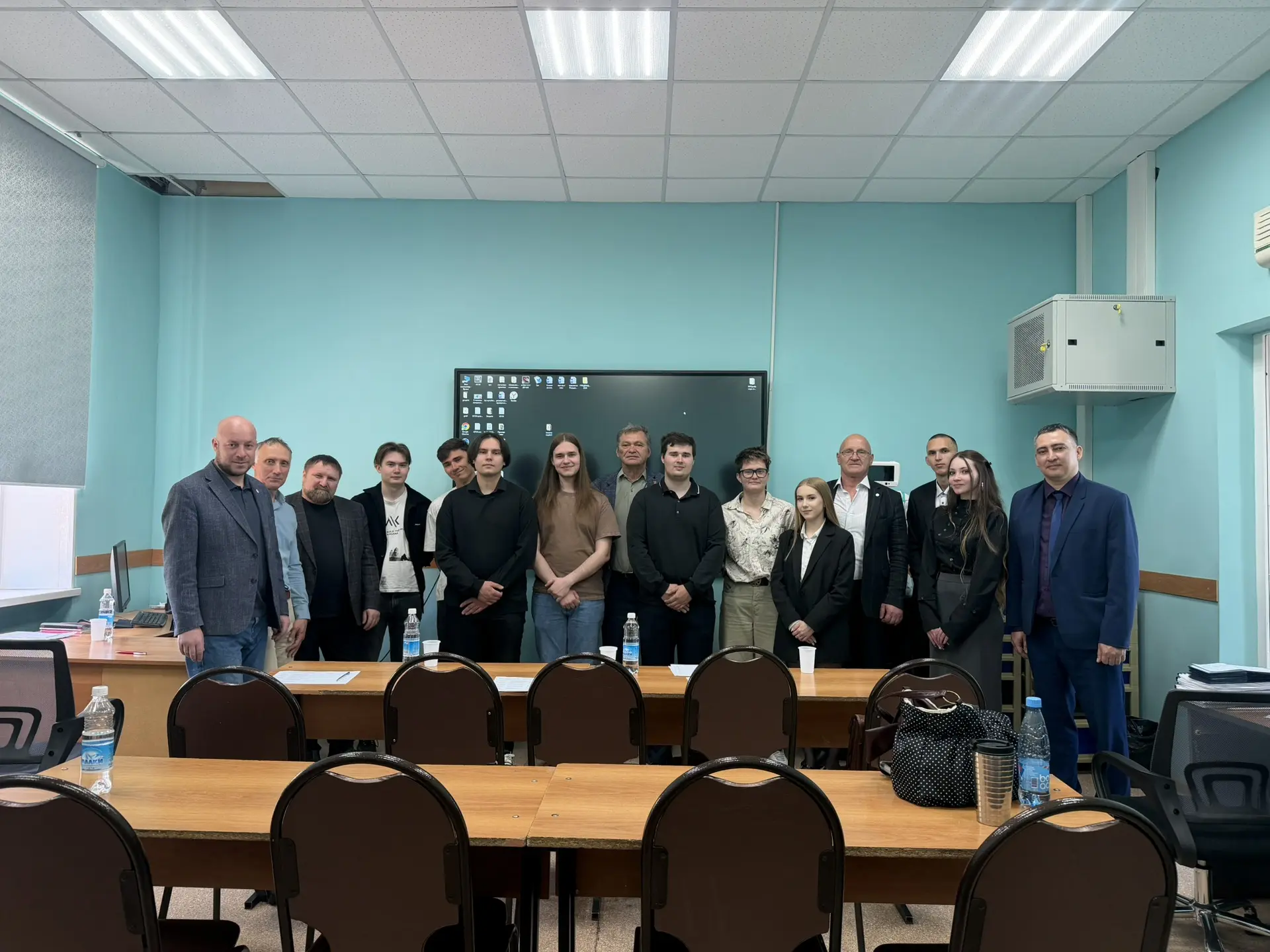 🎓 Сотрудники МФЦ Камчатского края приняли участие в защите выпускных квалификационных работ студент