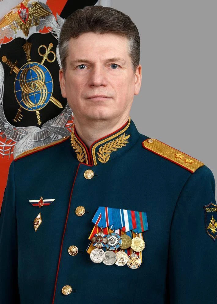 Бывшего главного кадровика Минобороны России Юрия Кузнецова приговорили к 12 годам коло...
