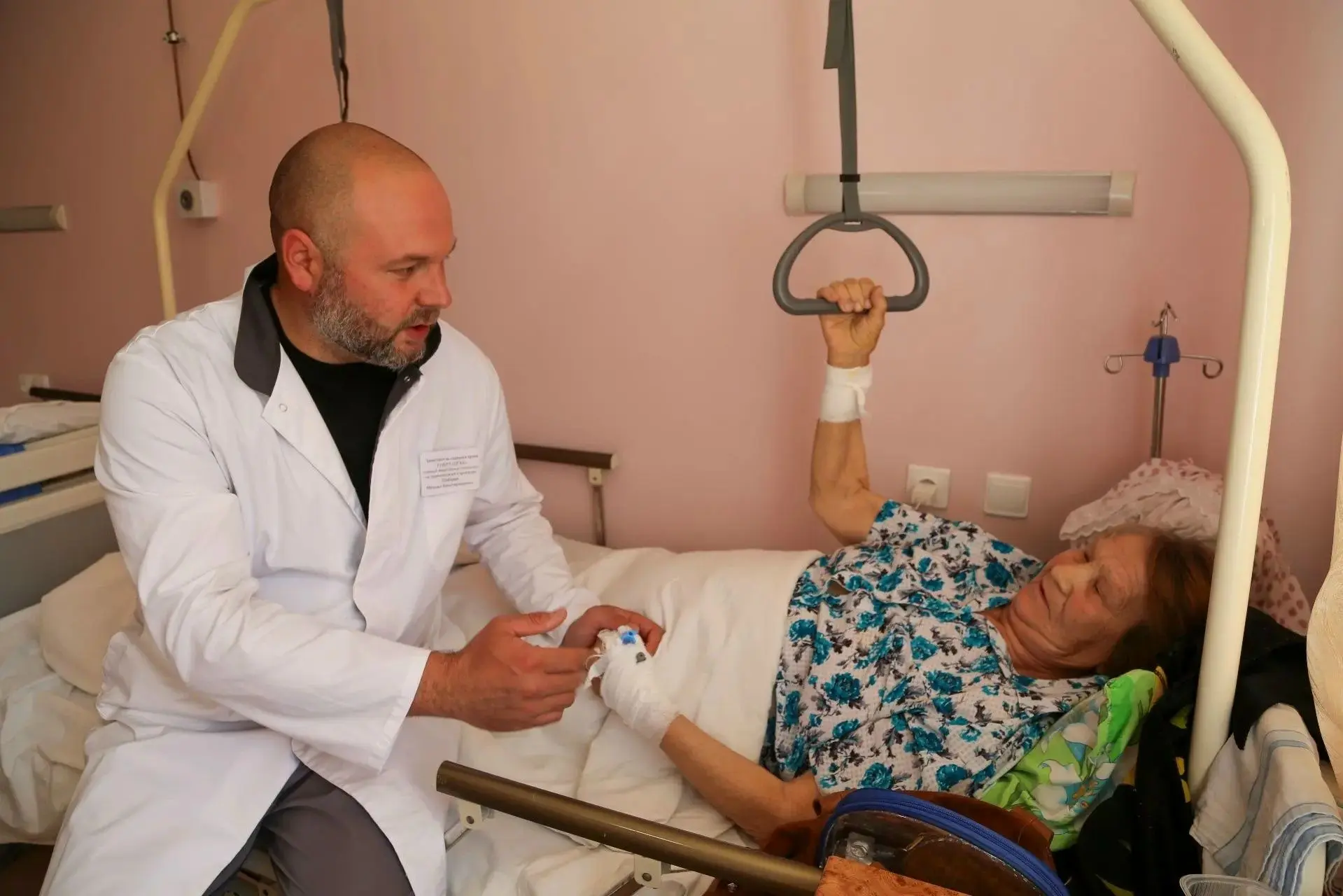 🔥 В День медицинского работника спросили у наших врачей: «Что медицина дала вам такого, чего не смо