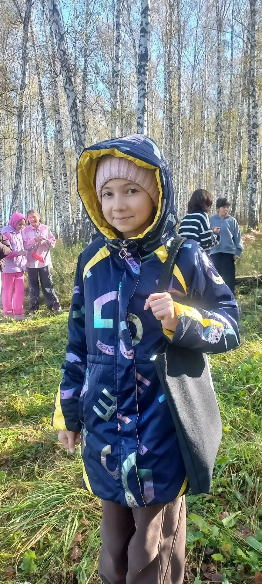 Сегодня девчонки не учились,так как в нашей школе избирательный участок. Выбирают депут...