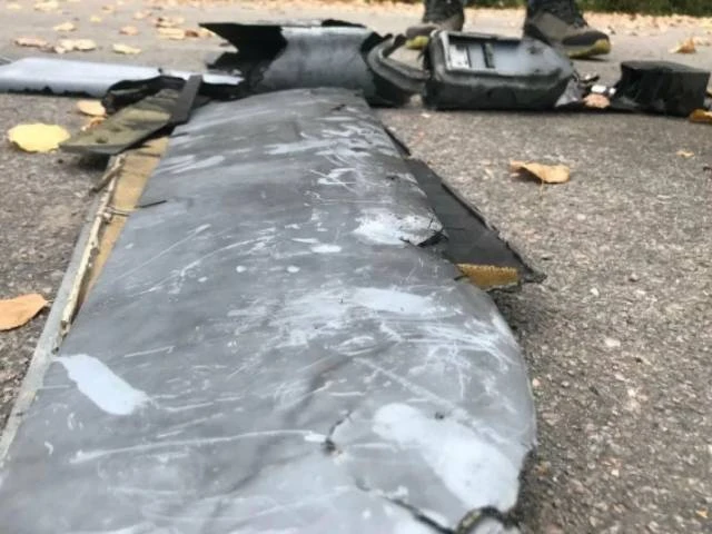 БПЛА ВСУ повредили в Горловке здание предприятия и торговый объект

В результате атаки БПЛА ВСУ в Го