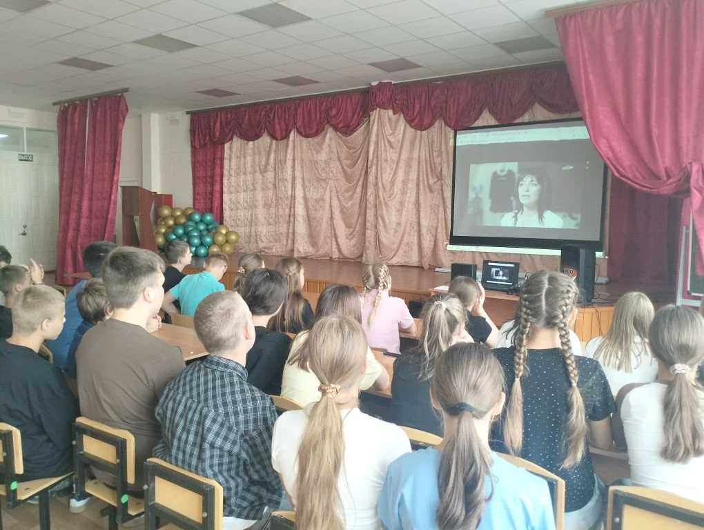 3 сентября 2004 года произошла страшная трагедия в обычной школе Беслана. Террористы за...