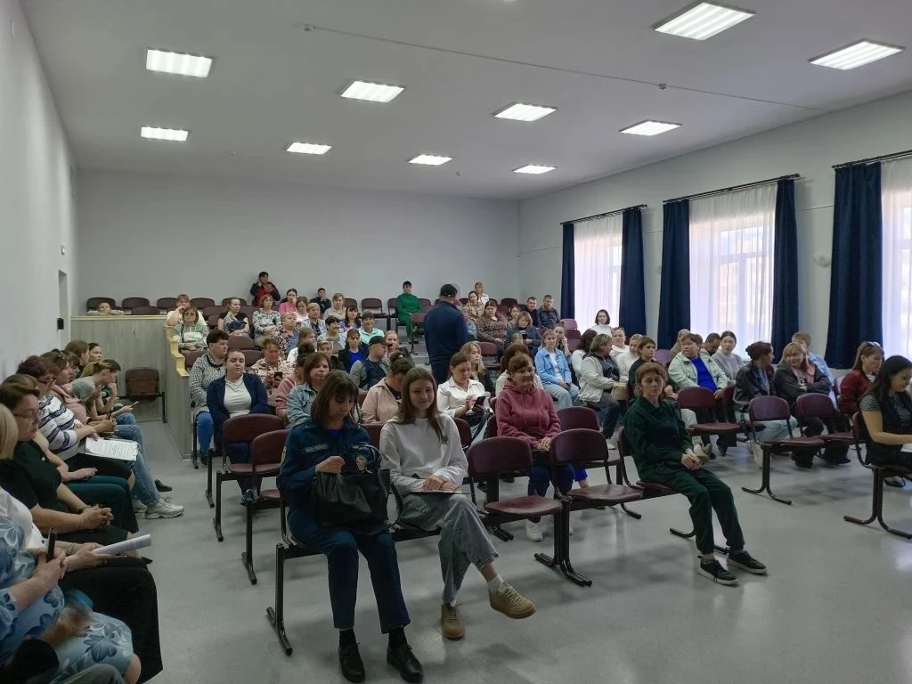 📚Сегодня, 21 мая, в нашей школе успешно прошло очередное родительское собрание. Мы рас...