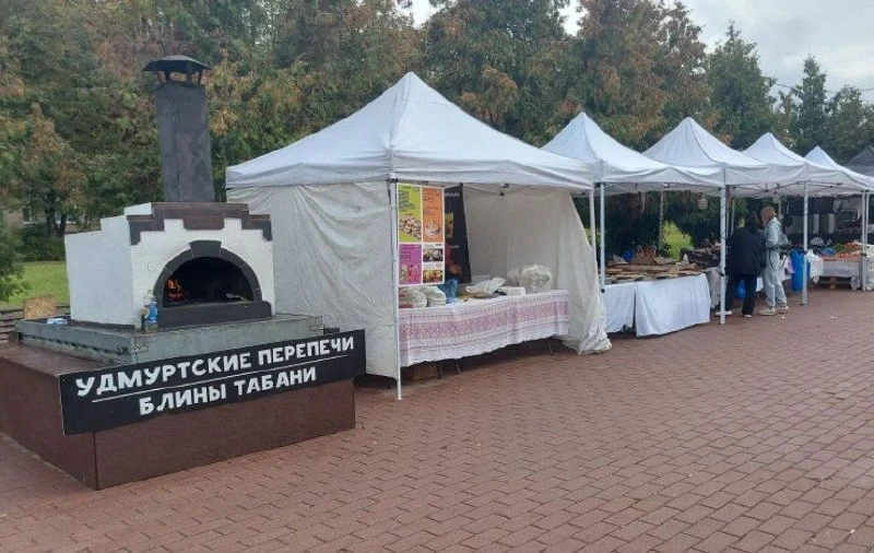 🥨 Ярмарка прошла у ДК «Октябрь»