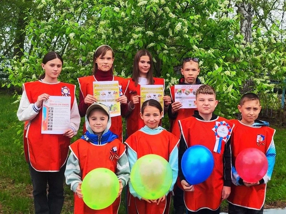 📌 ДЮП "КАПЕЛЬКА" НА СТРАЖЕ БЕЗОПАСНОСТИ!