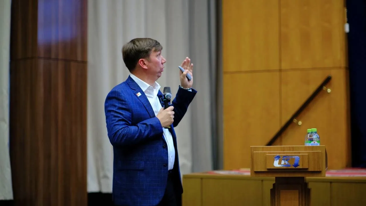 Второе, что хотелось бы выделить по итогам собрания, - это внимание, которое удалось уд...