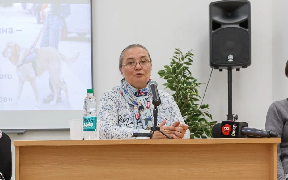 Специалист по собакам-проводникам - в библиотеке для слепых
 
23 сентября в Сахалинской областной сп