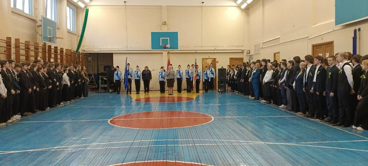 Сегодня, 27 января, в памятный для всех ленинградцев день, в гимназии прошли торжественные линейки, 