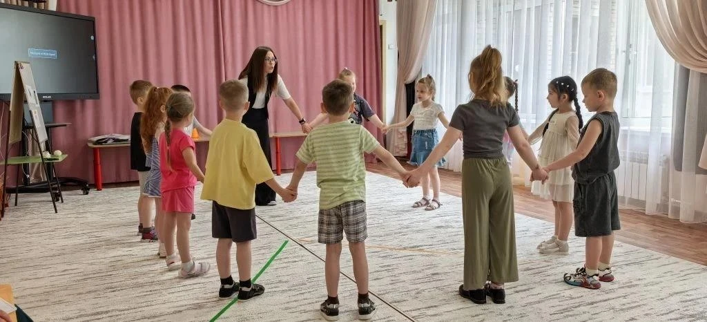 🧸 Специалист из Краснодара познакомила амурских педагогов с современными подходами к дошкольному об