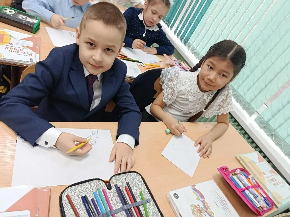 👫 День братьев и сестёр — ❤️праздник самых родных душ!  💙💜Братья и сёстры — это не просто родственни