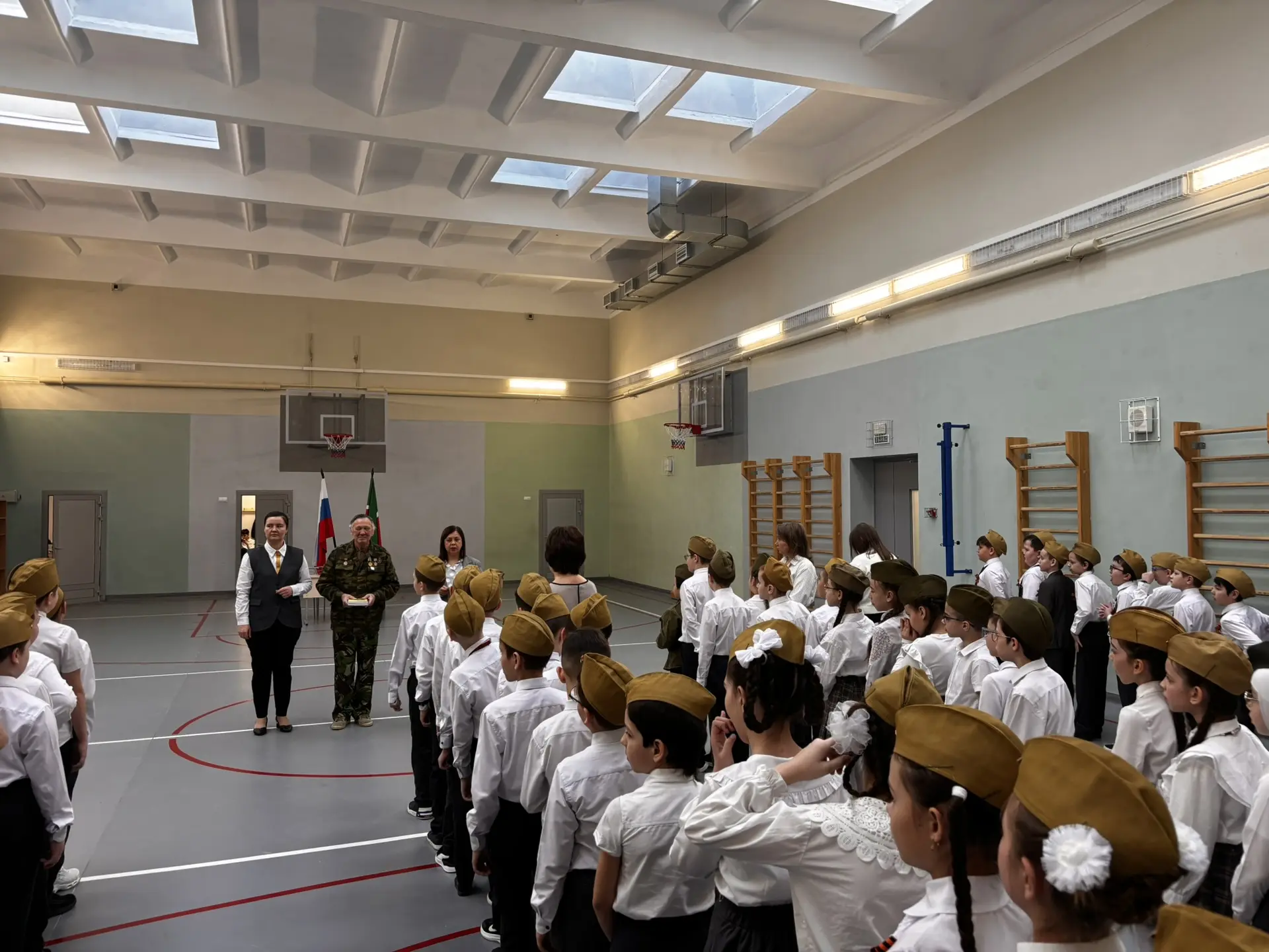 ОРЛЯТА РОССИИ  🇷🇺«Смотр строя и песни».  В рамках недели начальной школы среди учеников начальных кл