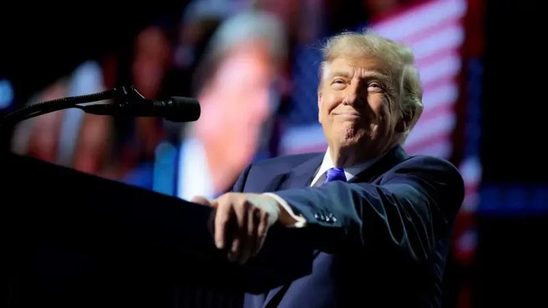 Трамп обещает по $5000 каждому американцу в случае победы республиканцев на выборах в К...