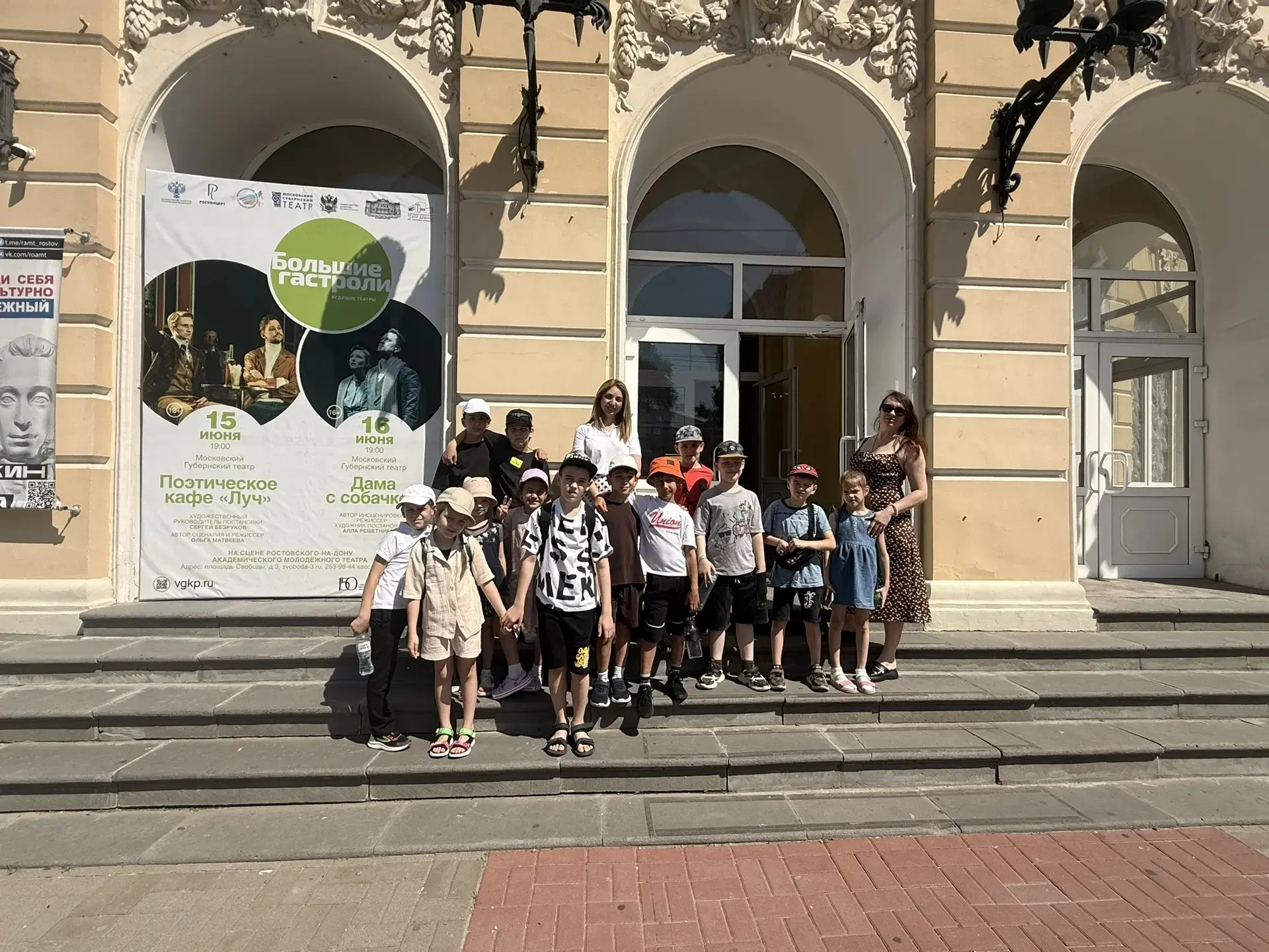 ✨ 8 июня — день творчества и приключений в нашем пришкольном лагере! ✨
🛍 Сначала наши юные мастера 
