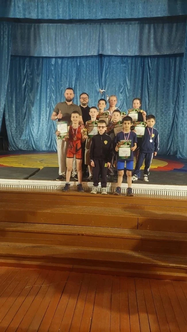 23 мая  впервые в с. Найфельд прошло первенство по вольной борьбе на призы главы администрации Найфе