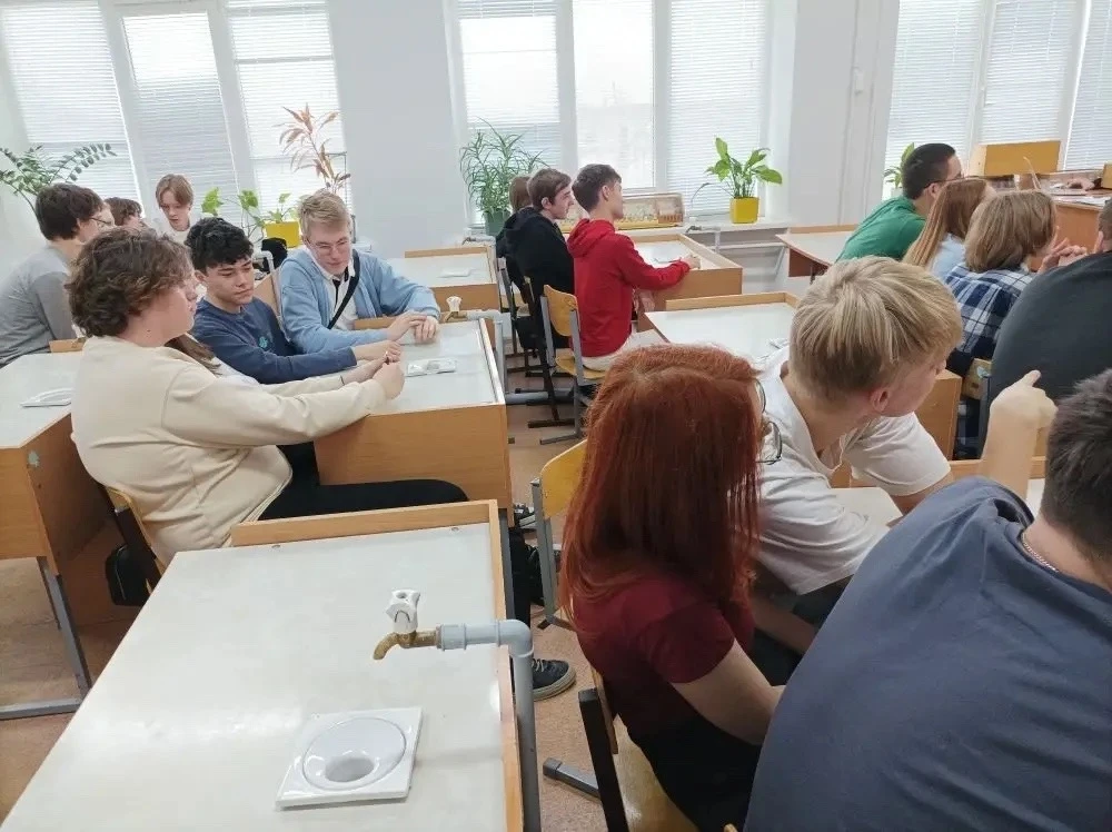 В рамках НВТиТ среди учащихся школ города 19.03. прошла квиз-игра «Знатоки природы».  В игре участво