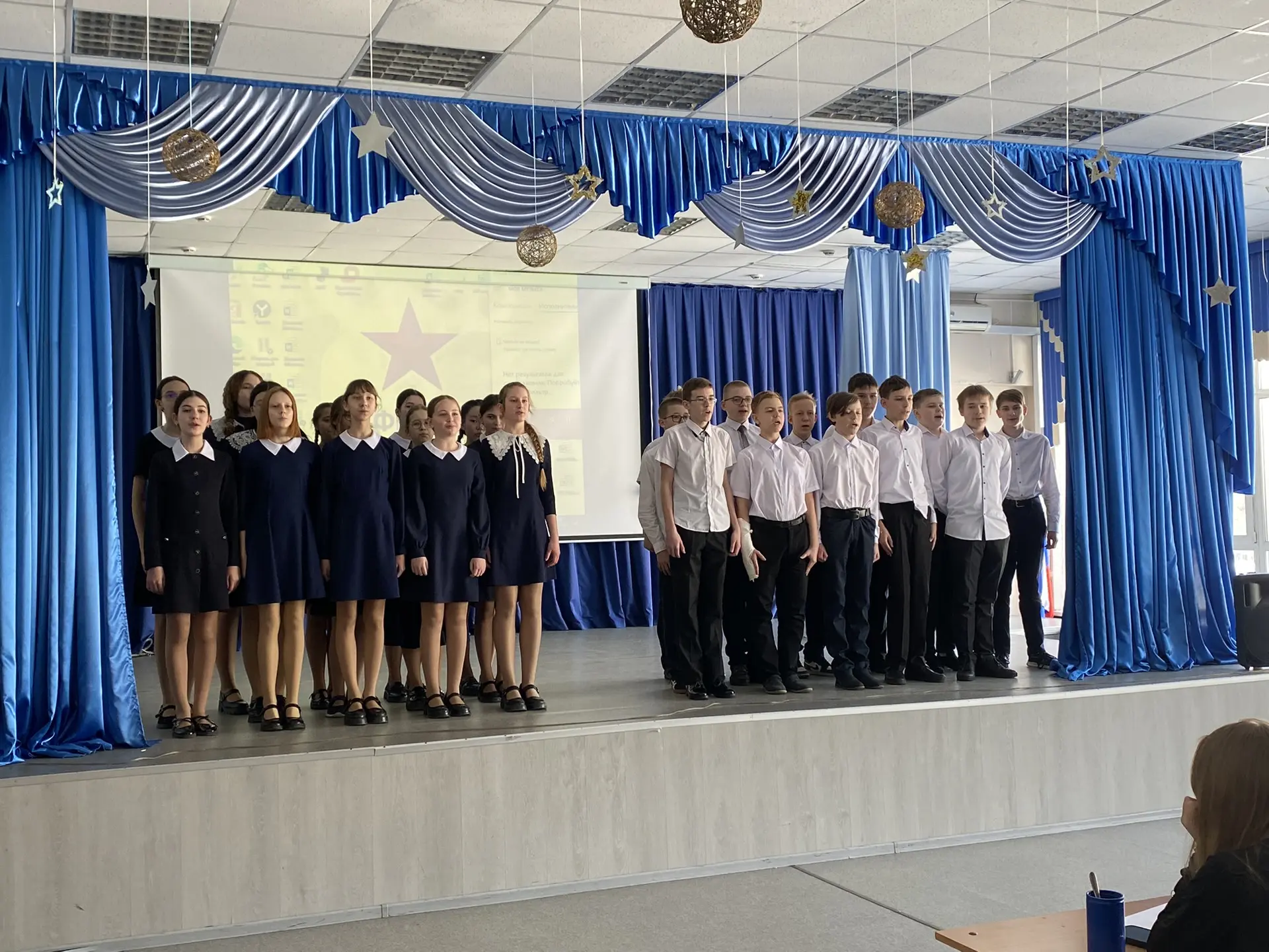 Военно-патриотический конкурс песни «Битва хоров»  Накануне Дня защитника Отечества в нашей школе пр