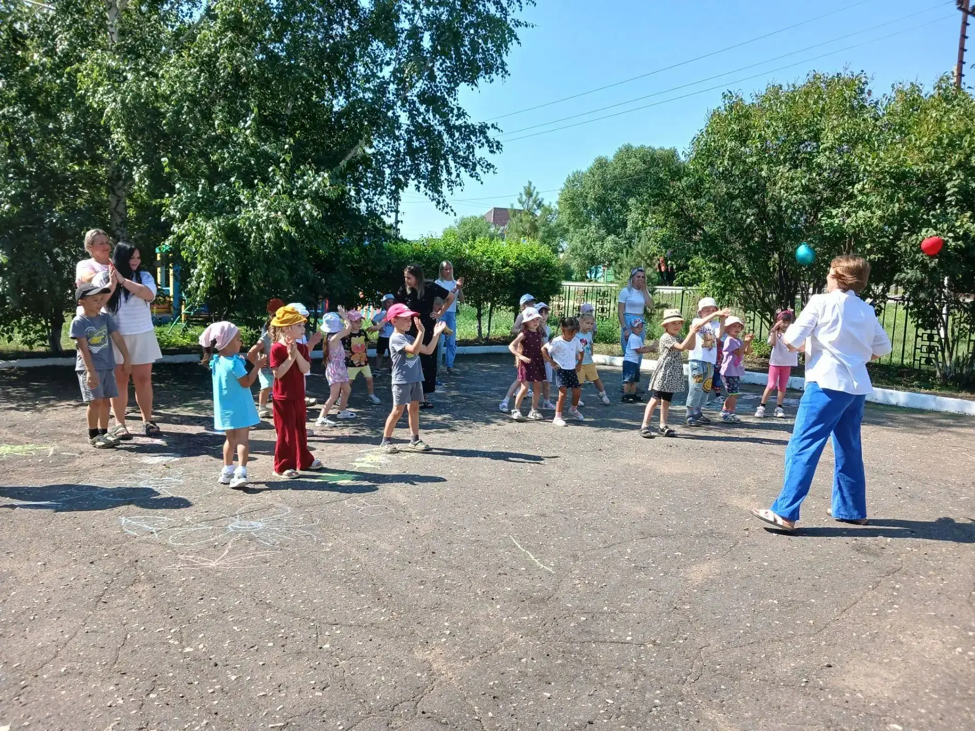 🫶 День семьи в нашем саду: тепло, спорт и немного волшебства! 🫶