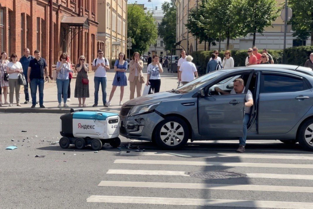 У роботов-курьеров появится своё ОСАГО

Минэкономразвития отправило в правительство проект постановл