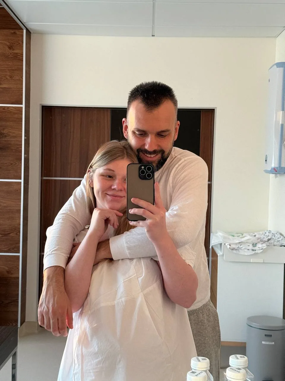 Пришло молоко  🍼 малышка стала поспокойнее, всю ночь с ней трудились☺️  Очень хочу поделиться с вами
