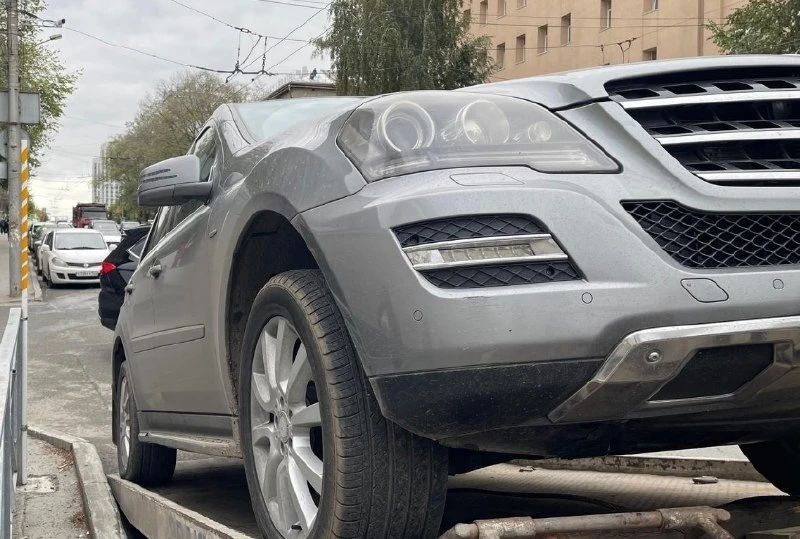 Должница лишилась Mercedes из-за миллионного долга
