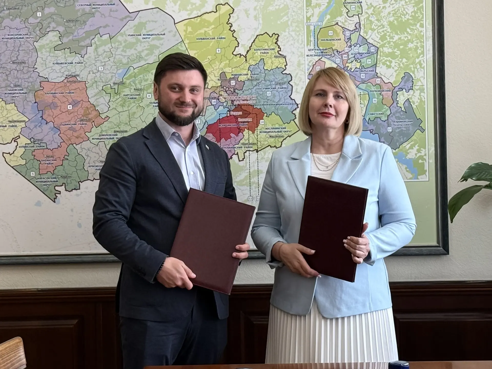 А у нас - новое партнёрство!

Сегодня руководитель нашего департамента Василий Носков подписал согла