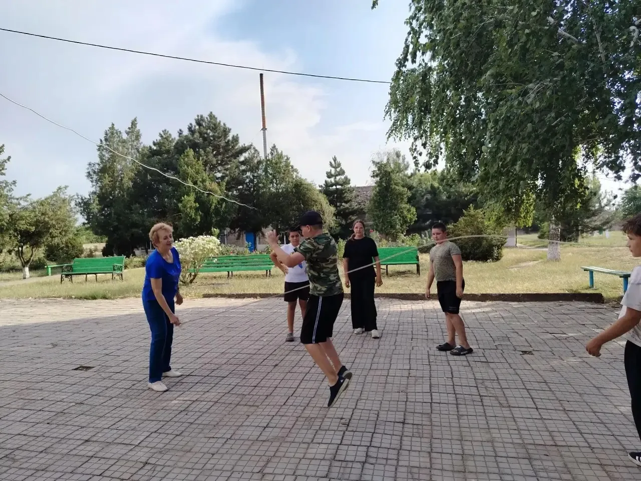 Для участников вечерней игровой площадки «Страна летних затей», действующей на базе МБОУ СОШ №18 им.