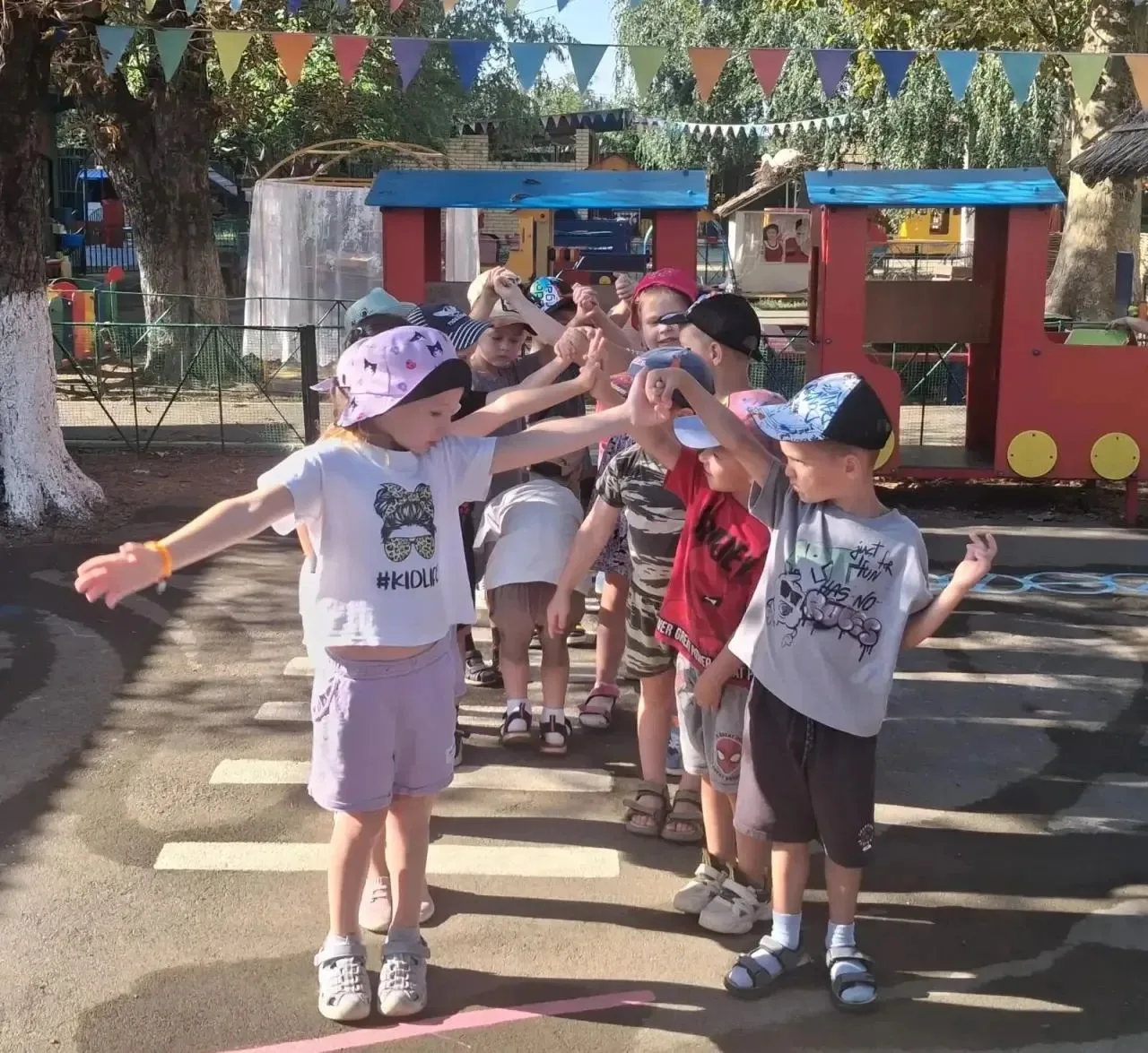 Сегодня «Подсолнушки» на свежем воздухе! 🌻☀️