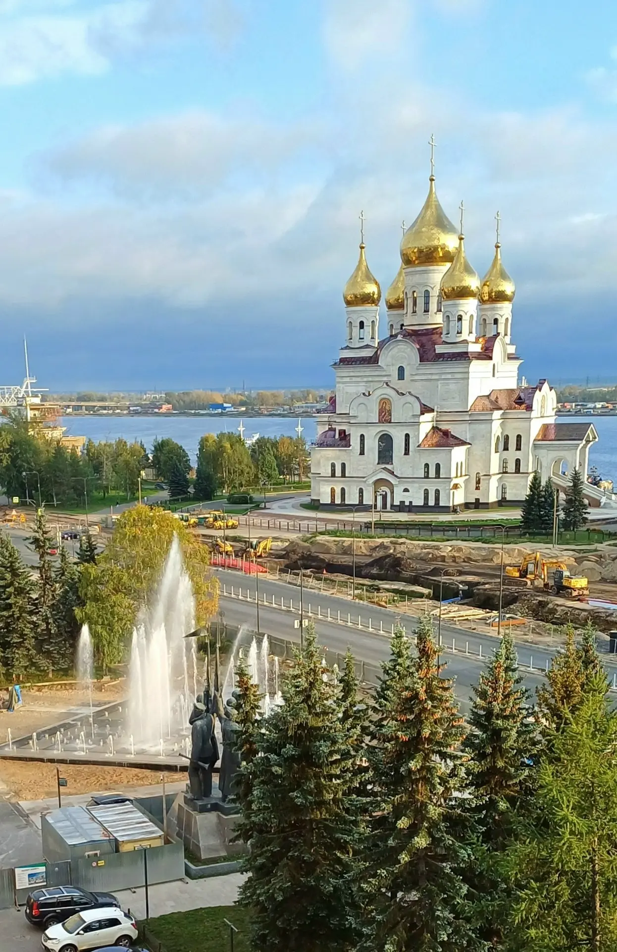 Накануне в Архангельске проверяли работу нового фонтана на Площади Профсоюзов.