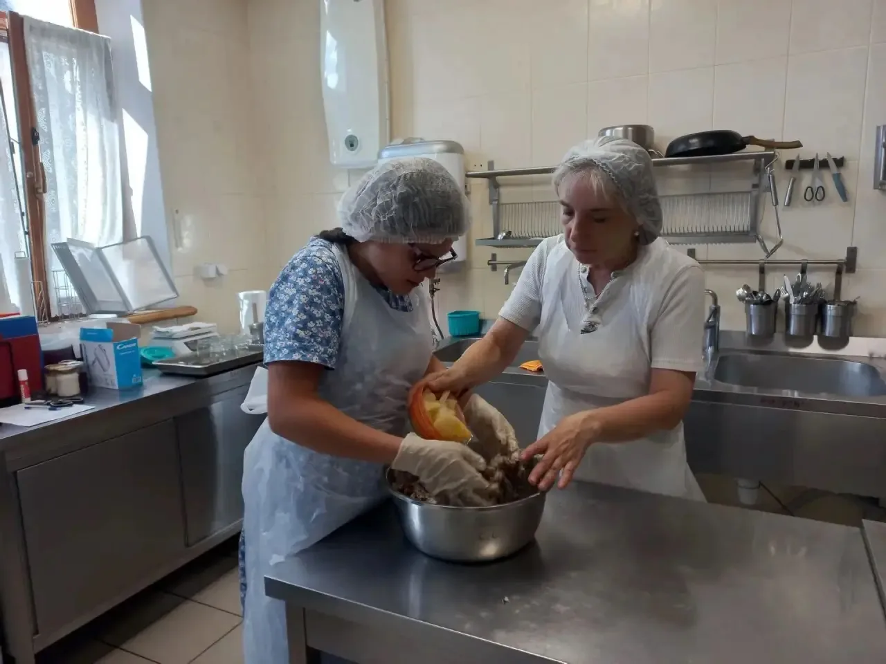 Если скоро день рождения, значит, печём торт 🎂