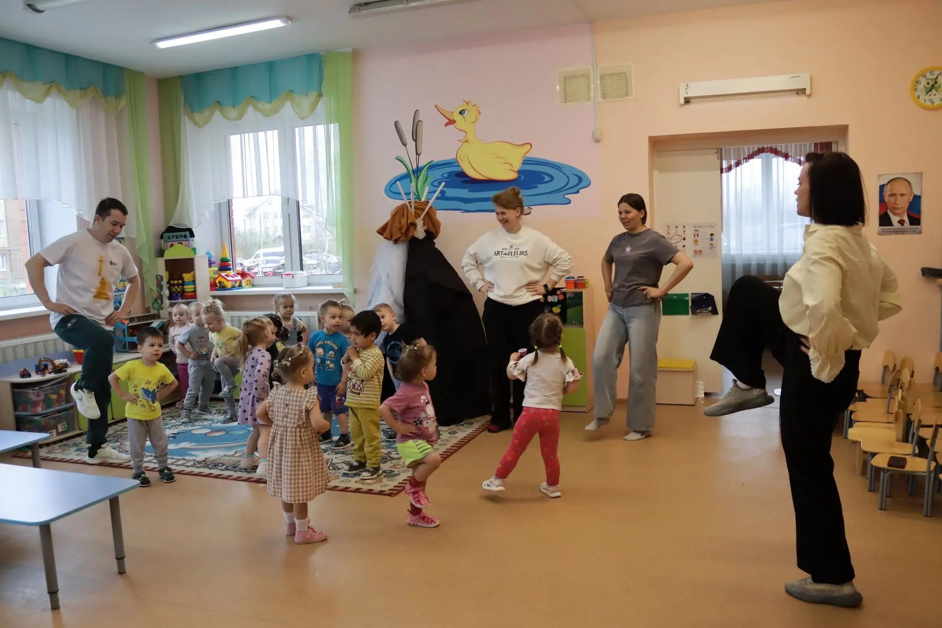 🌍 День открытых дверей «Земля. Страна. Единство» Сегодня в детском саду "Ивушка" МОУ ОК "Академия" Я